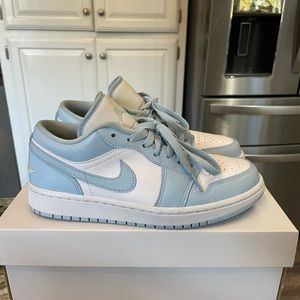 Ice blue Jordan 1 lows!!